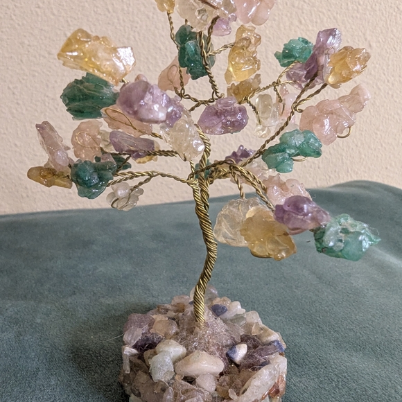 Bendable Tree on Resin Base - Picture 9 of 13